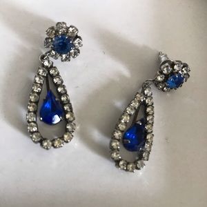 Beautiful rhinestone earrings ❤️